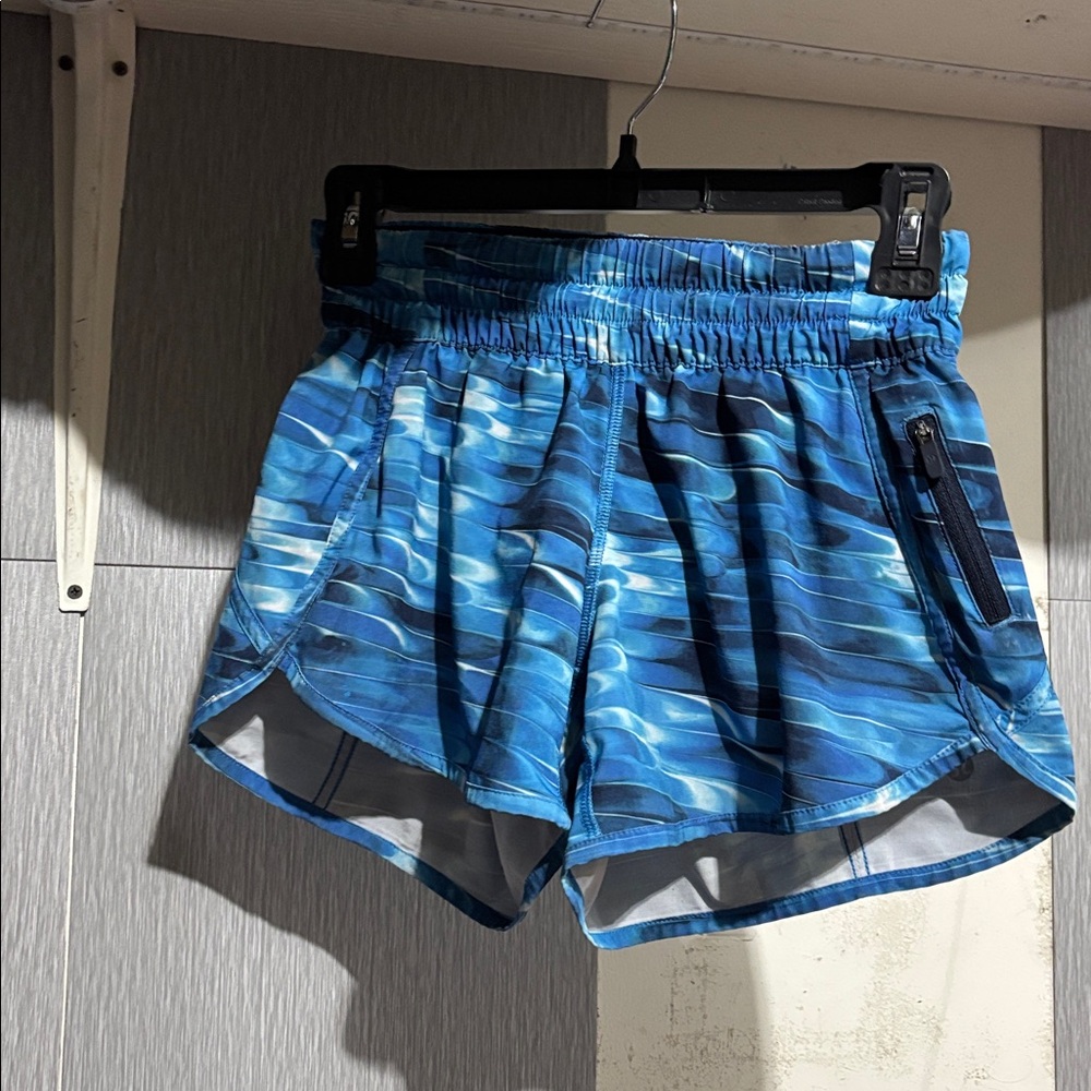 Lululemon Blue Patterned Tracker Shorts - image 6